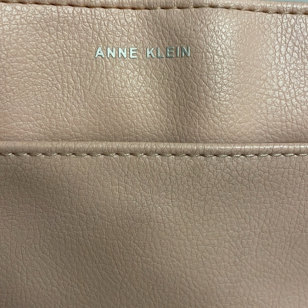 Bag - Picture 2 of 5
